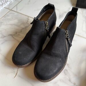 Hush Puppies Black Ankle Boots with Zipper